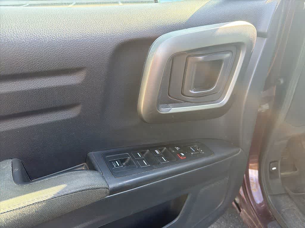 Thumbnail: 2011 Honda Ridgeline - 16