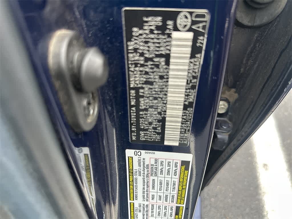 Thumbnail: 2009 Toyota Matrix - 8