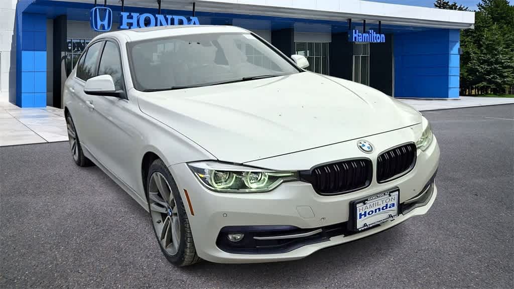 Thumbnail: 2017 BMW 3 Series - 2