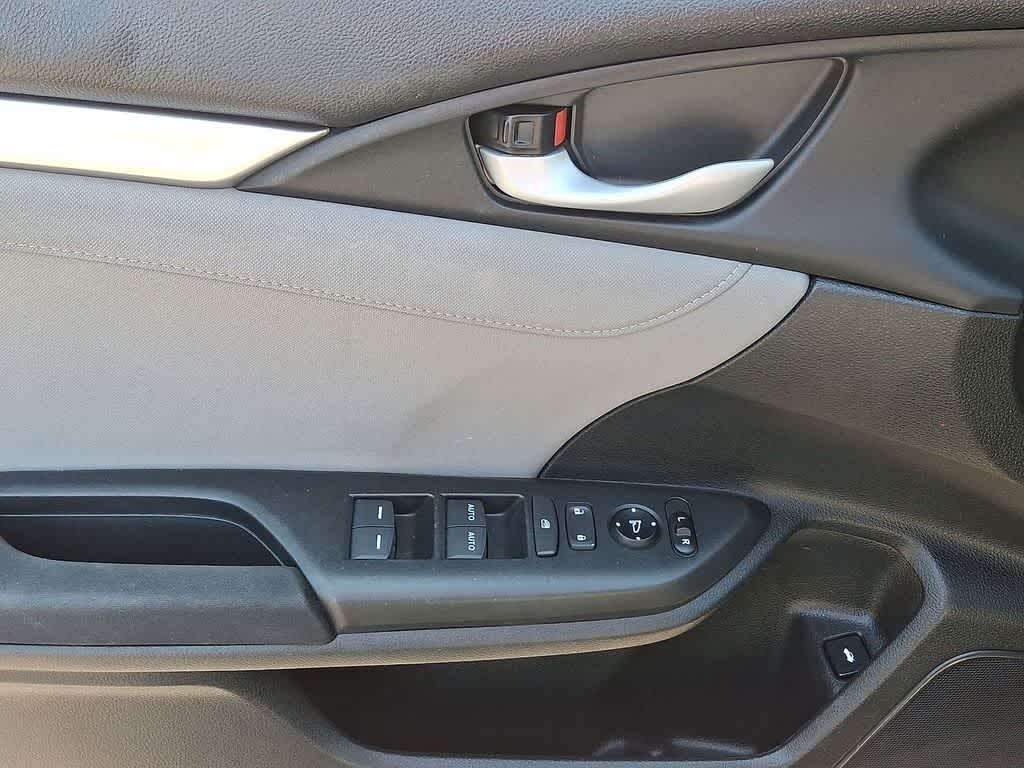 Thumbnail: 2016 Honda Civic - 10