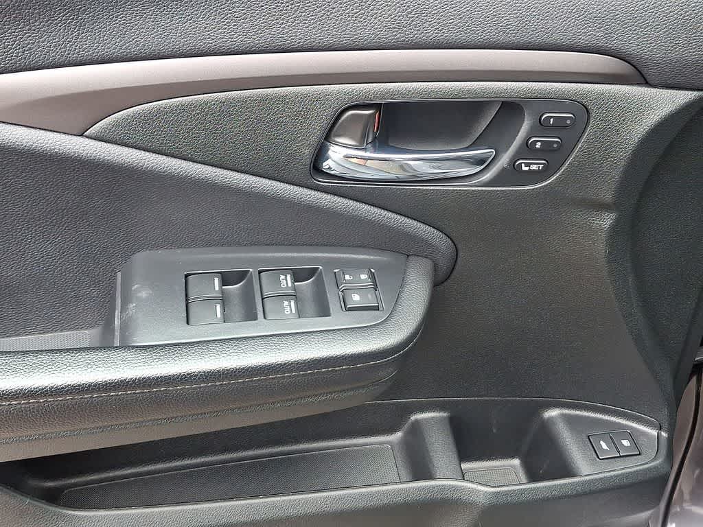 Thumbnail: 2021 Honda Pilot - 10