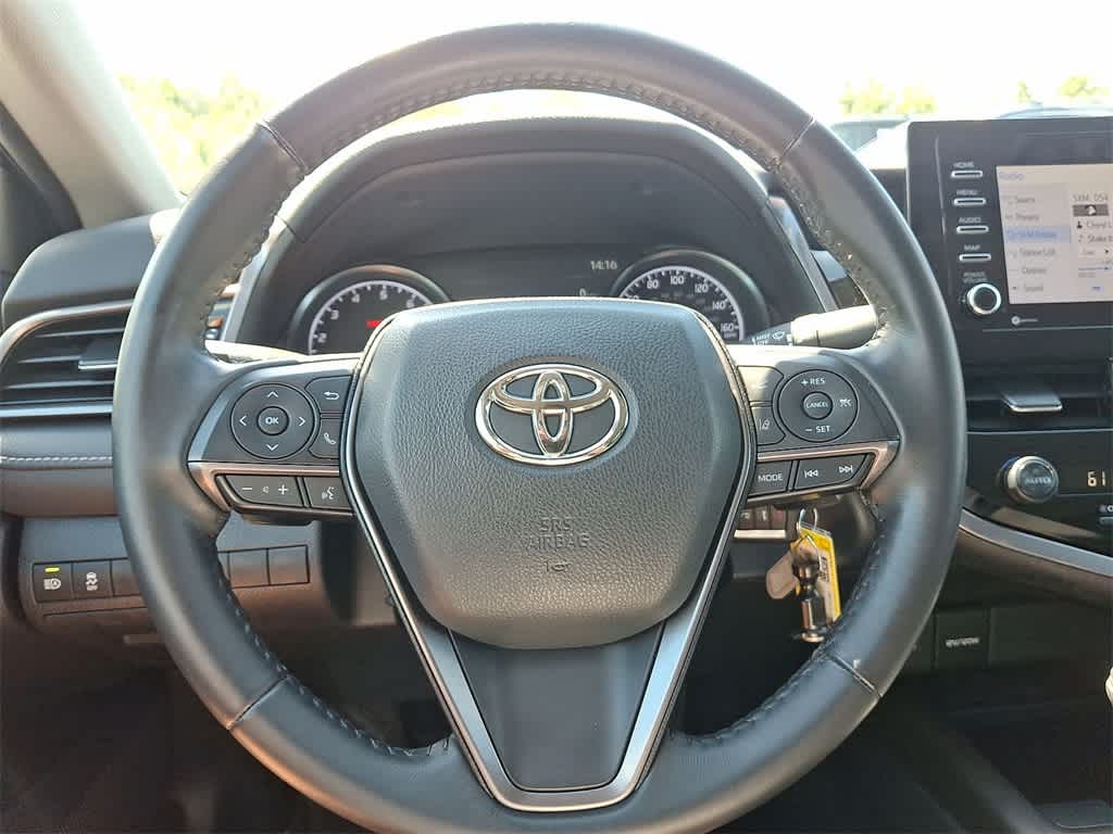 Thumbnail: 2021 Toyota Camry - 16