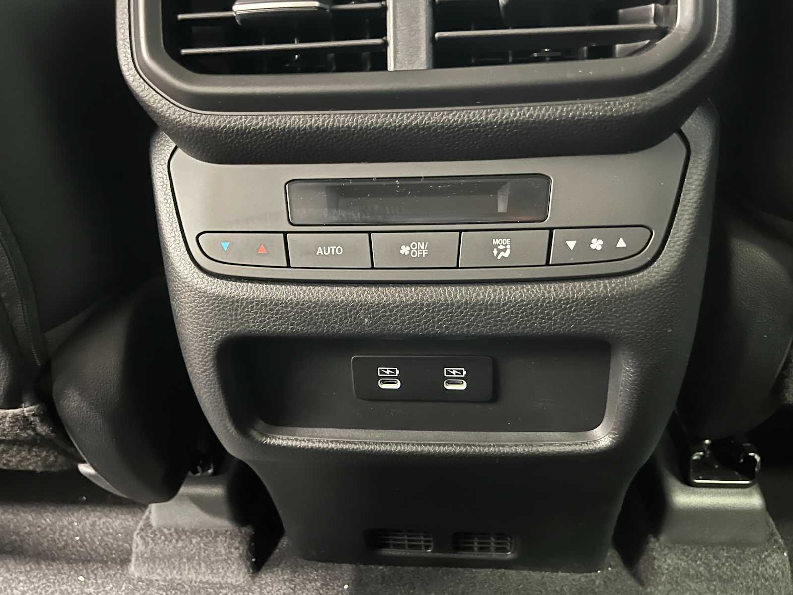 Thumbnail: 2026 Honda Pilot - 25