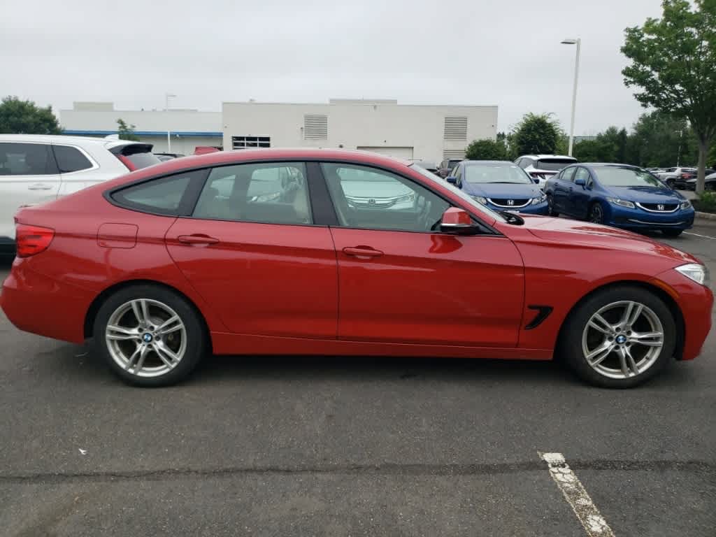 Thumbnail: 2015 BMW 3 Series - 4