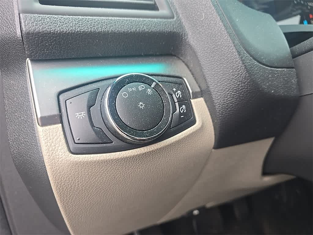 Thumbnail: 2014 Ford Explorer - 14