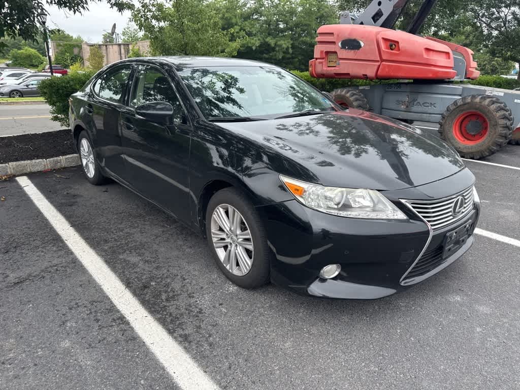 Thumbnail: 2014 Lexus ES - 3