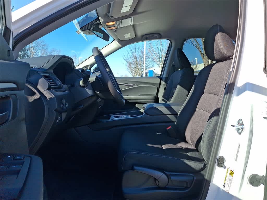 Thumbnail: 2025 Honda Ridgeline - 11