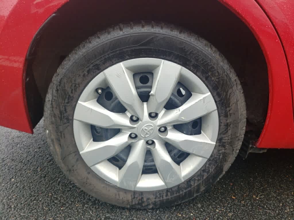 2015 Toyota Corolla LE 12