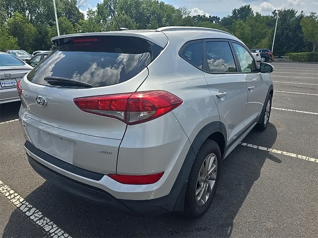 Thumbnail: 2017 Hyundai Tucson - 4