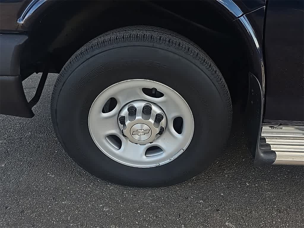 Thumbnail: 2014 Chevrolet Express - 8