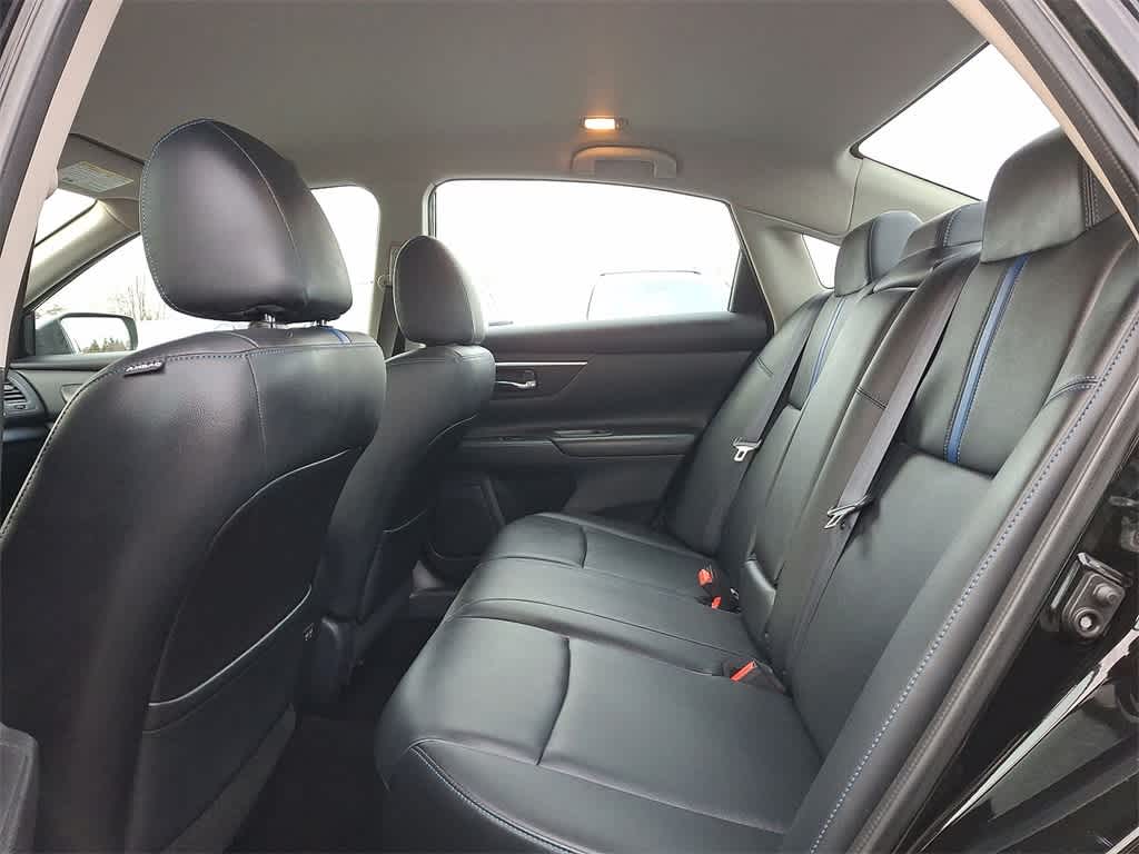 Thumbnail: 2018 Nissan Altima - 20