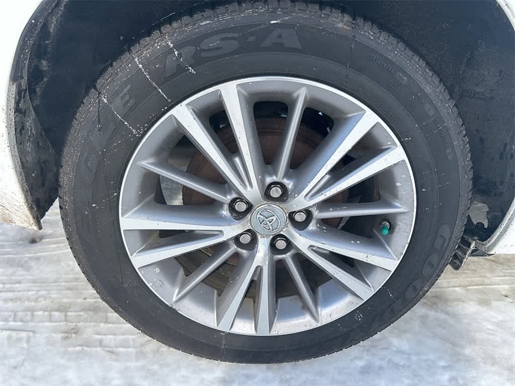 Thumbnail: 2014 Toyota Corolla - 10