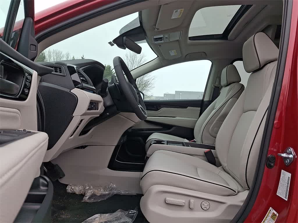 Thumbnail: 2026 Honda Odyssey - 9