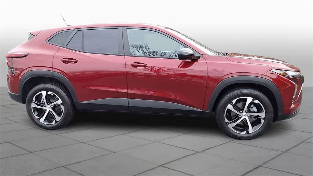 Thumbnail: 2024 Chevrolet Trax - 9