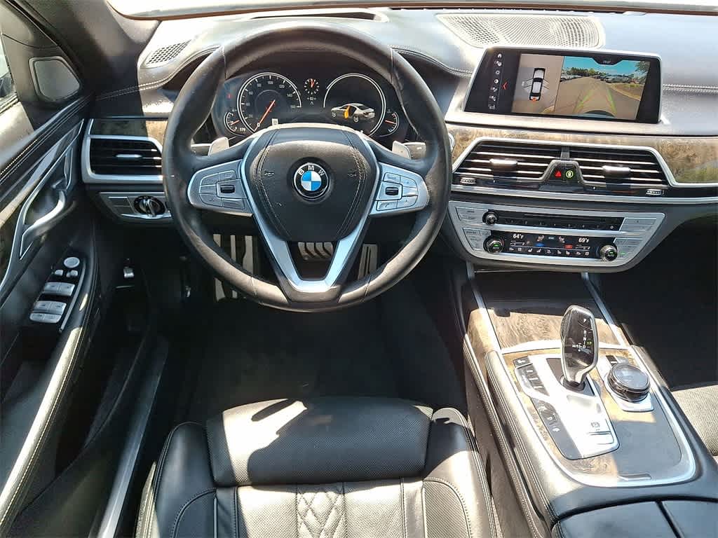 Thumbnail: 2018 BMW 7 Series - 21