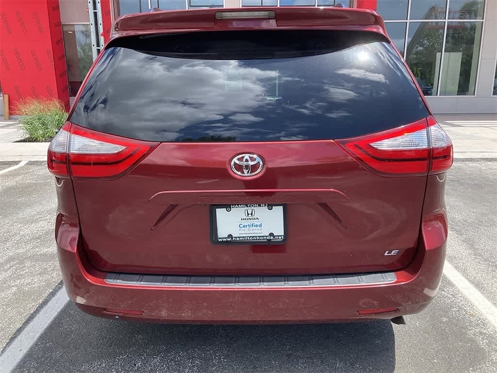 Thumbnail: 2015 Toyota Sienna - 5