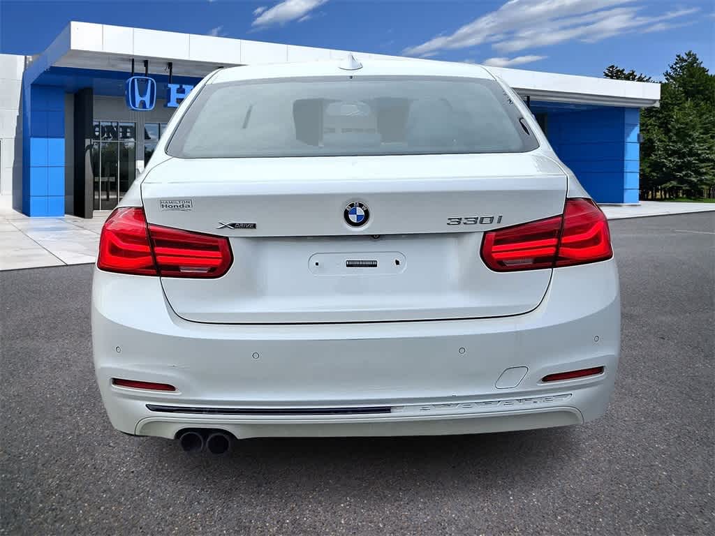 Thumbnail: 2017 BMW 3 Series - 23