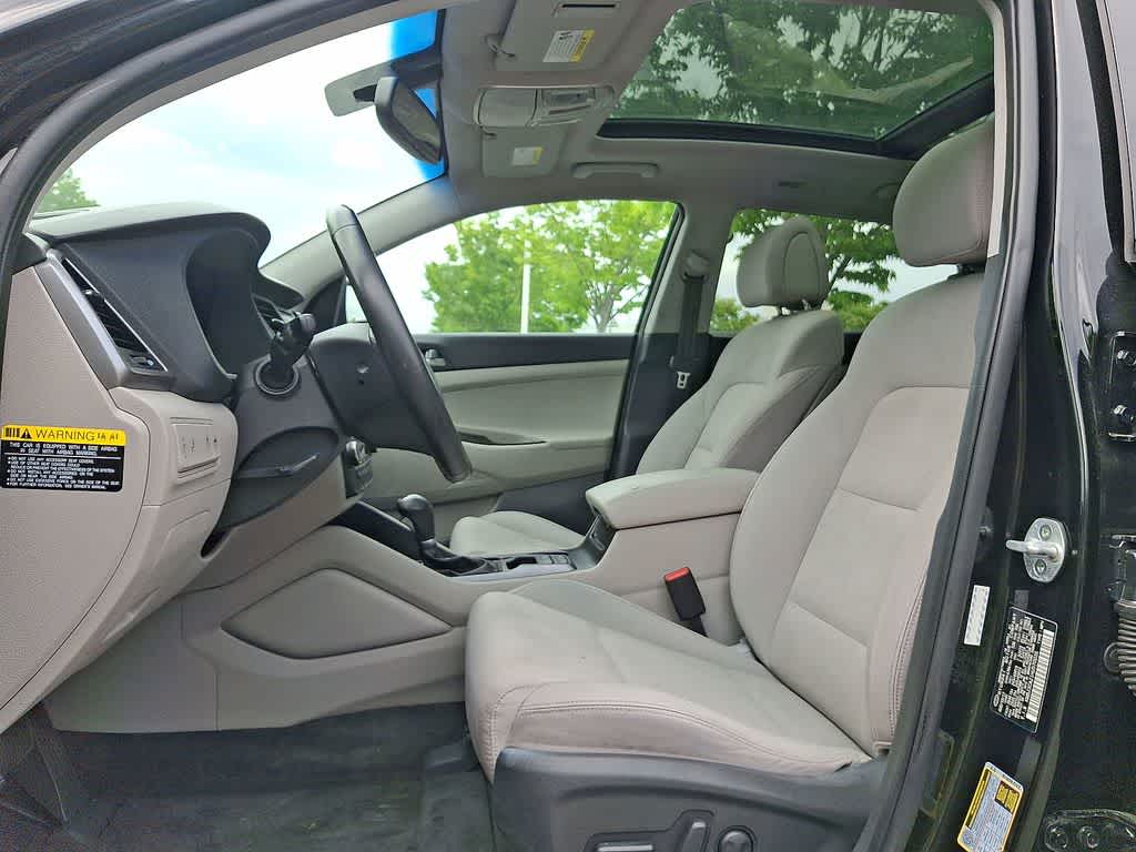 Thumbnail: 2017 Hyundai Tucson - 11
