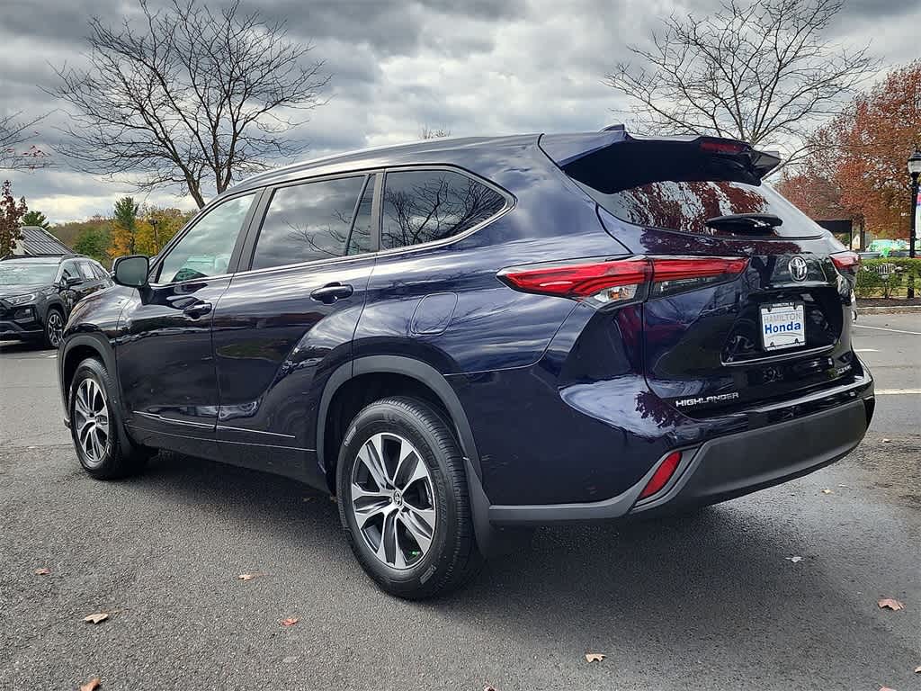 Thumbnail: 2023 Toyota Highlander - 28