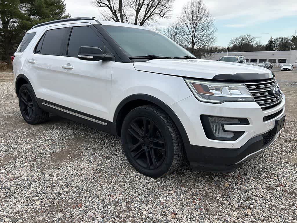 Thumbnail: 2016 Ford Explorer - 3