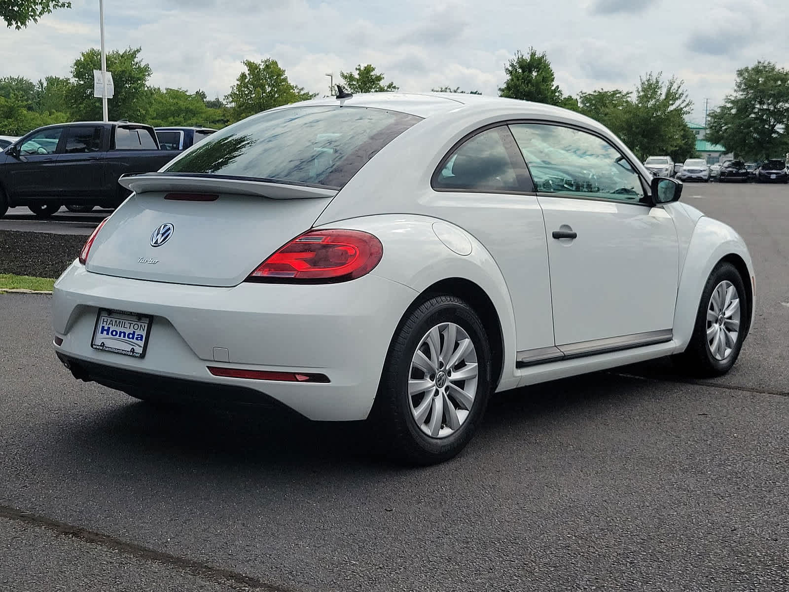 2017 Volkswagen Beetle S 25