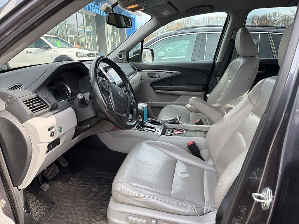 Thumbnail: 2017 Honda Ridgeline - 13