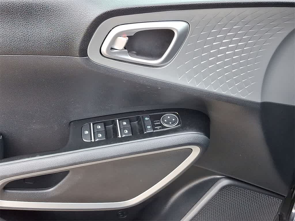 Thumbnail: 2020 Kia Soul - 10