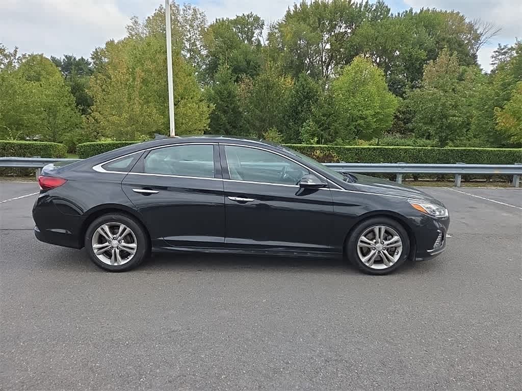 Thumbnail: 2019 Hyundai Sonata - 3