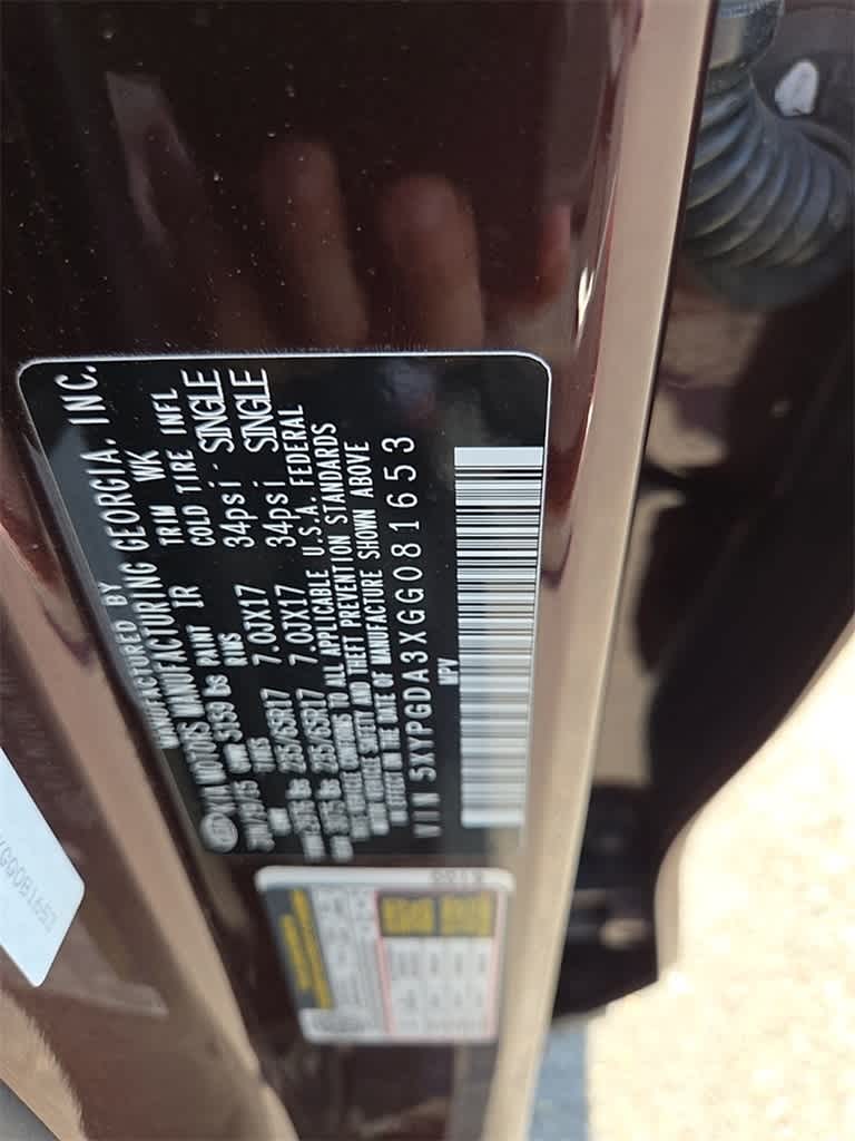 Thumbnail: 2016 Kia Sorento - 18
