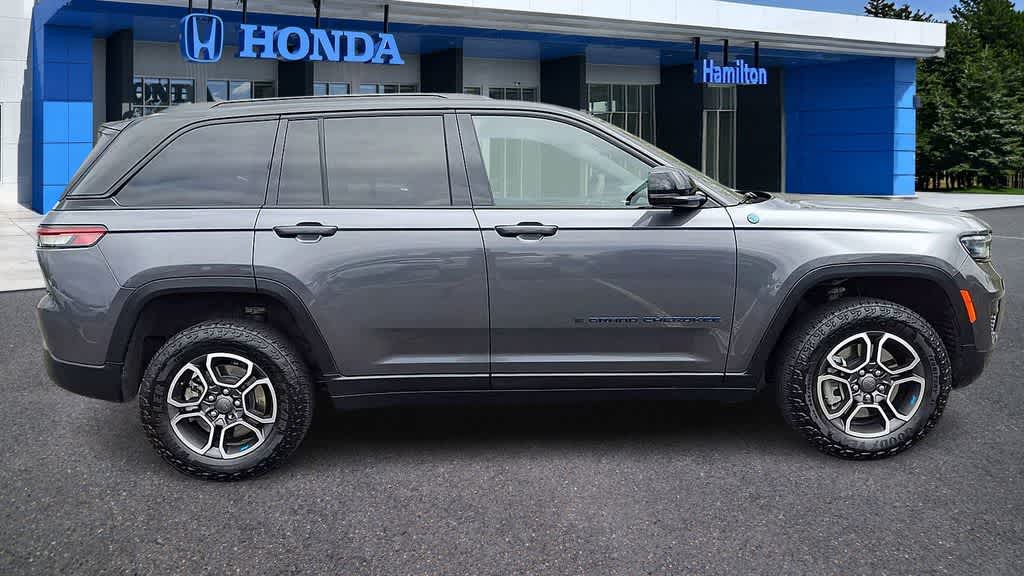 Thumbnail: 2024 Jeep Grand Cherokee - 9