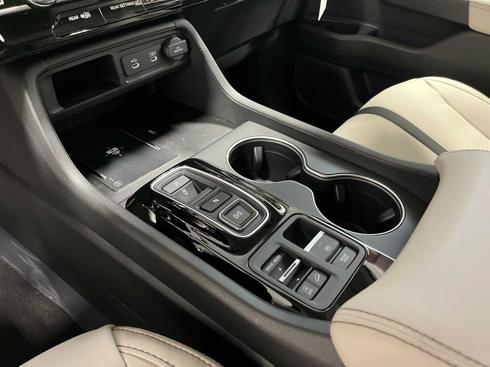 Thumbnail: 2026 Honda Pilot - 16