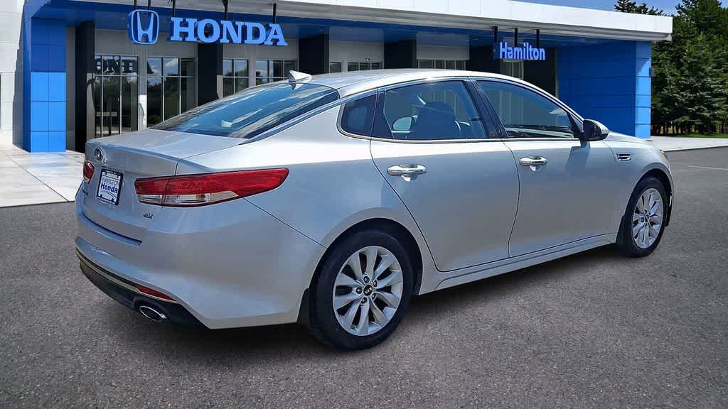 Thumbnail: 2016 Kia Optima - 8