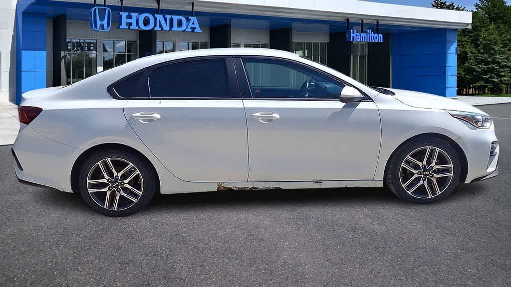 Thumbnail: 2019 Kia Forte - 9