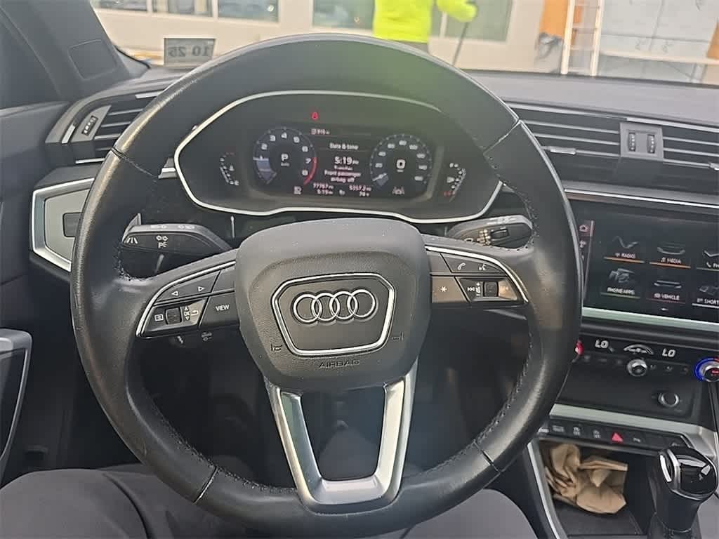 Thumbnail: 2020 Audi Q3 - 10