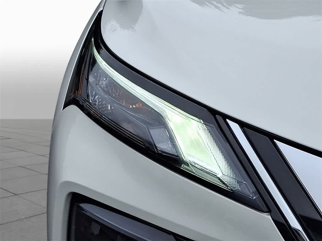 Thumbnail: 2022 Nissan Rogue - 22