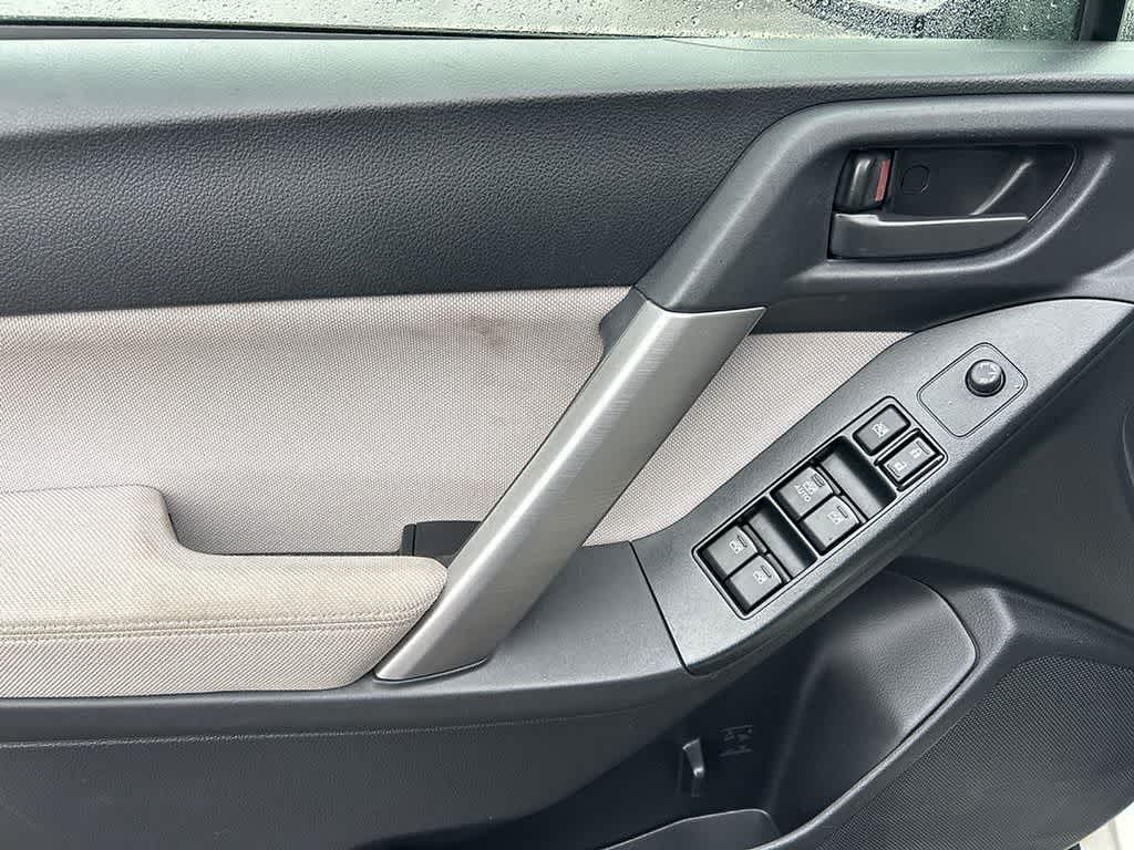 Thumbnail: 2015 Subaru Forester - 14