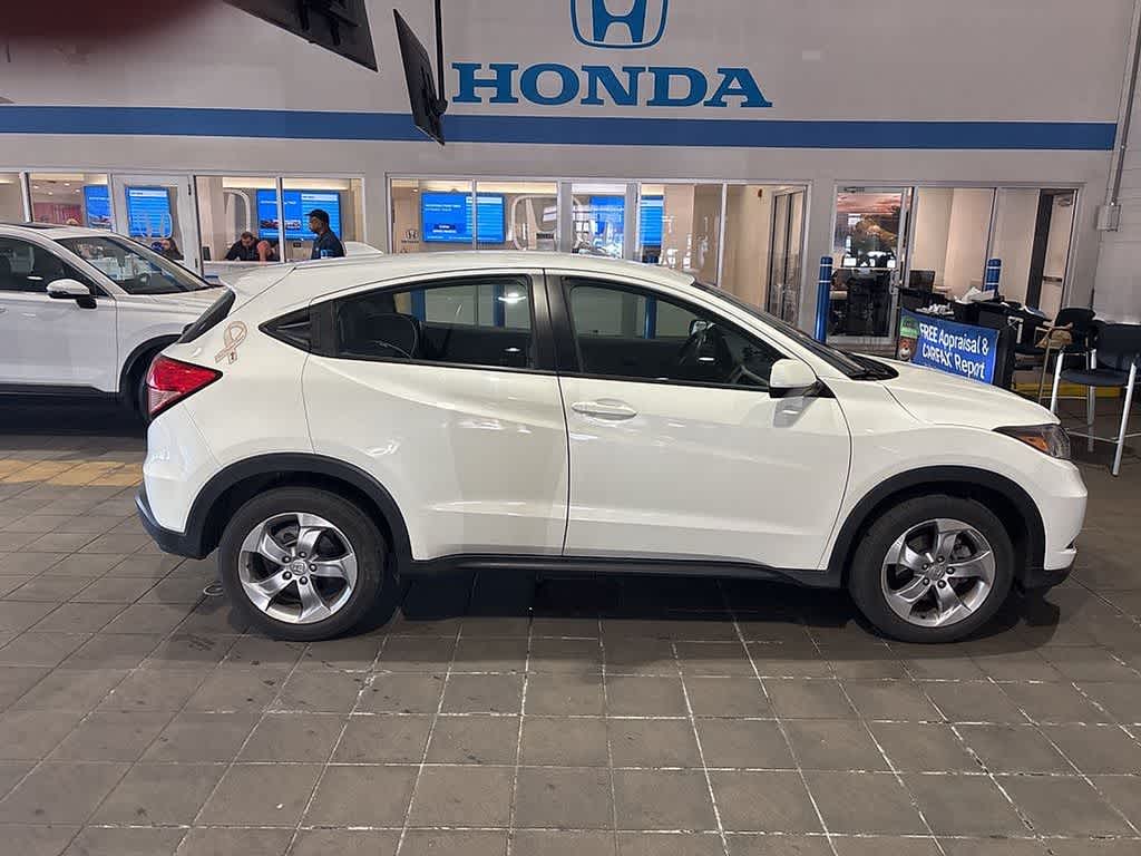 Thumbnail: 2017 Honda HR-V - 9