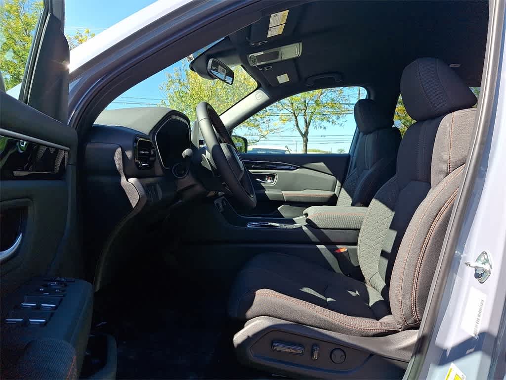 Thumbnail: 2025 Honda Pilot - 11