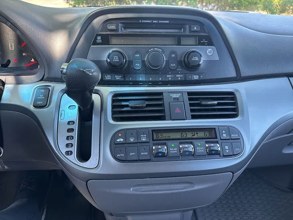 Thumbnail: 2010 Honda Odyssey - 15