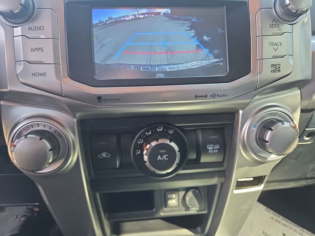 Thumbnail: 2016 Toyota 4Runner - 20