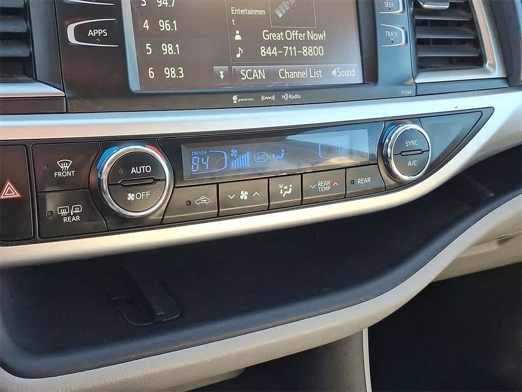 Thumbnail: 2016 Toyota Highlander - 19