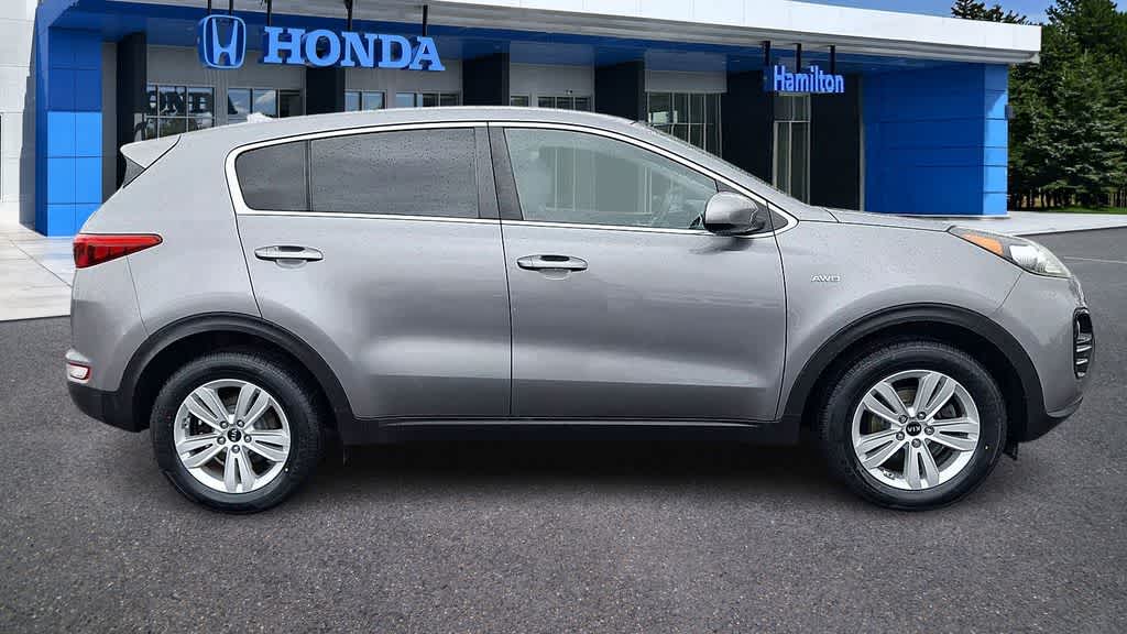 Thumbnail: 2017 Kia Sportage - 9