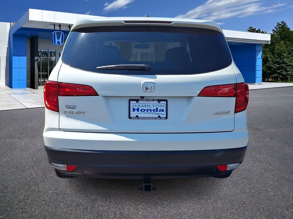 Thumbnail: 2017 Honda Pilot - 23