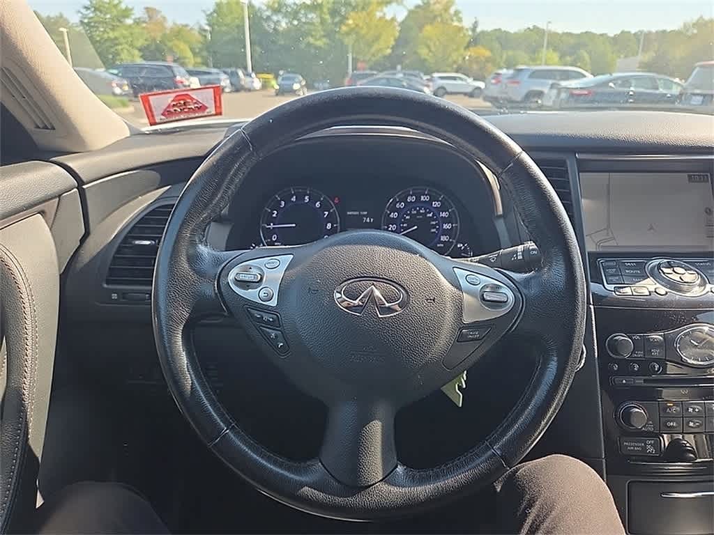 Thumbnail: 2014 INFINITI QX70 - 15