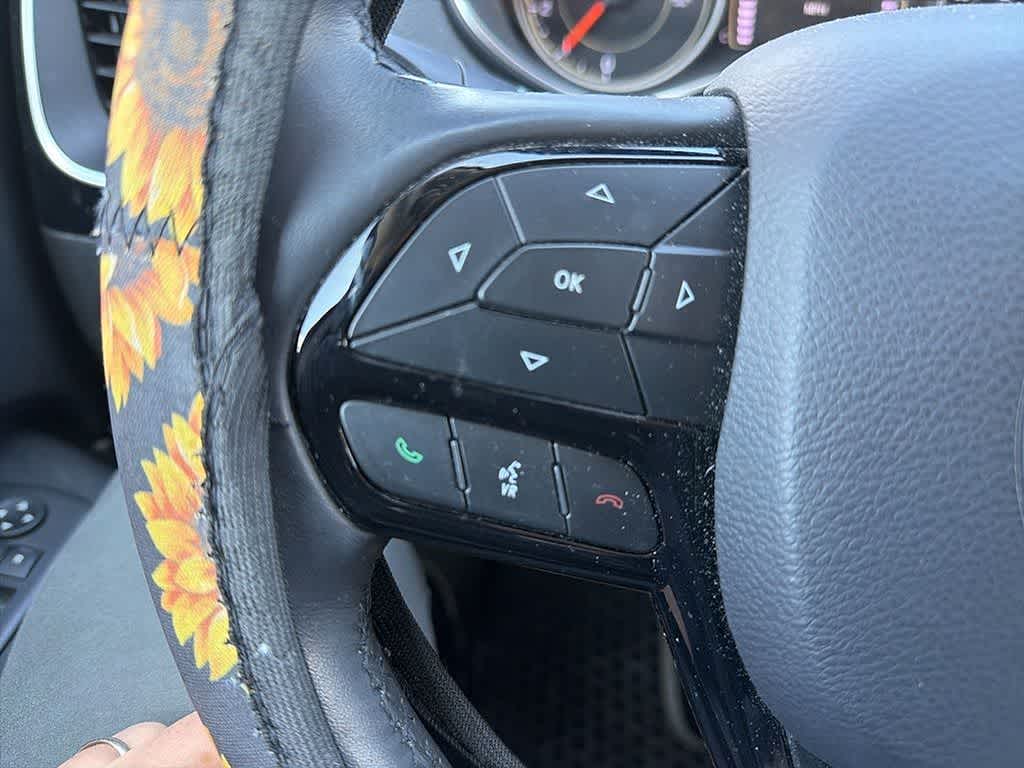 Thumbnail: 2020 Jeep Cherokee - 21