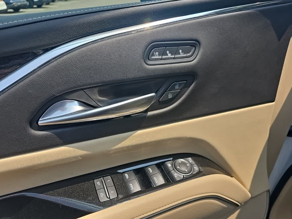 2021 Cadillac Escalade Premium Luxury 16