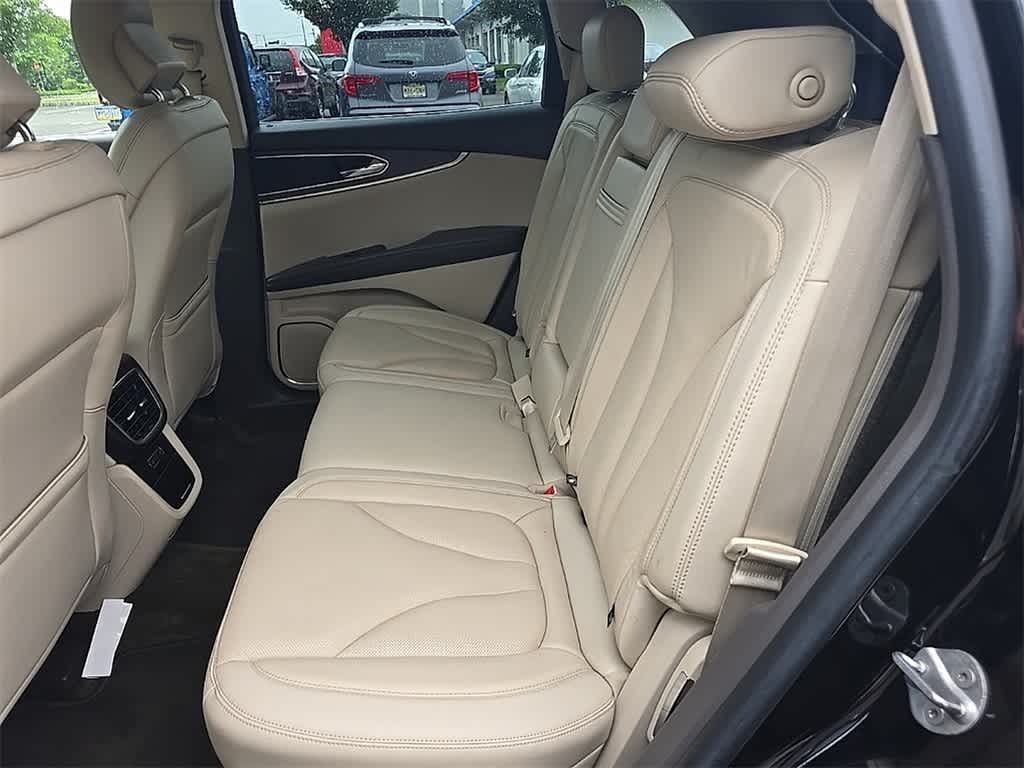 Thumbnail: 2017 Lincoln MKX - 7
