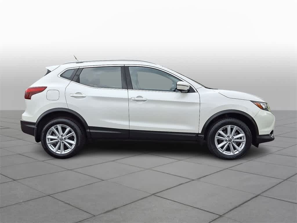 Thumbnail: 2019 Nissan Rogue Sport - 25