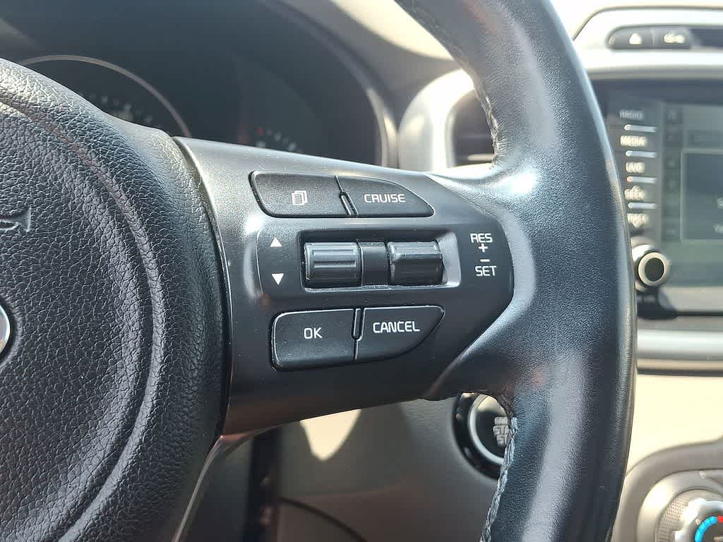 Thumbnail: 2016 Kia Sorento - 18