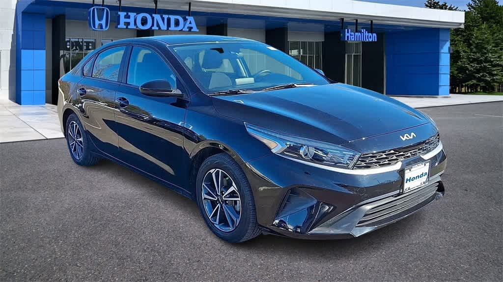 Thumbnail: 2022 Kia Forte - 2